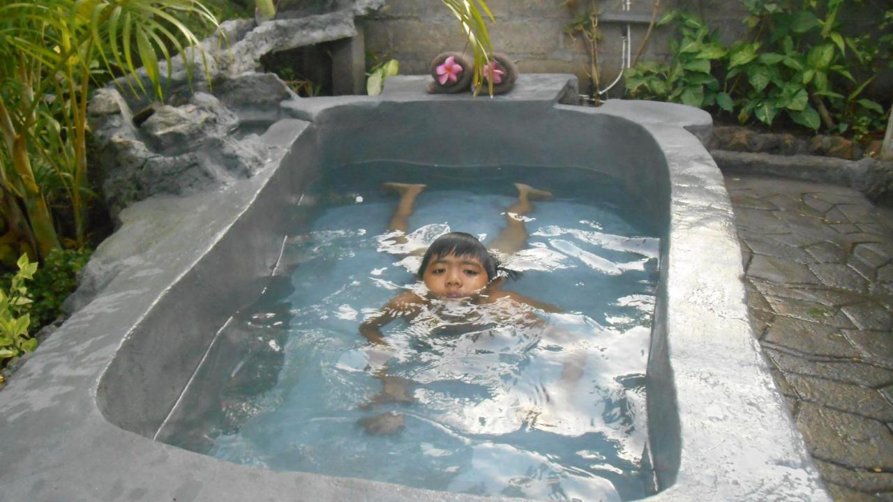 Taman Menjangan Homestay By Snorkelingmenjangan Banyuwedang Eksteriør bilde